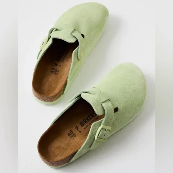 Birkenstock Boston Clog- Faded Lime Suede - Picture 4 of 8